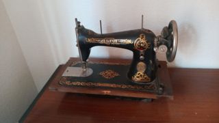 Maquina de coser antigua