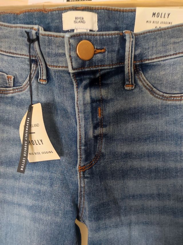 Vaqueros River Island