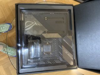 Asus Maximus XIII Extreme Como nueva.
