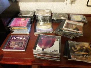 52 Cd's de ópera.