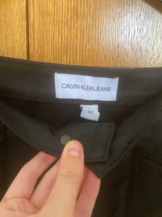 CALVIN KLEIN minifalda cuero