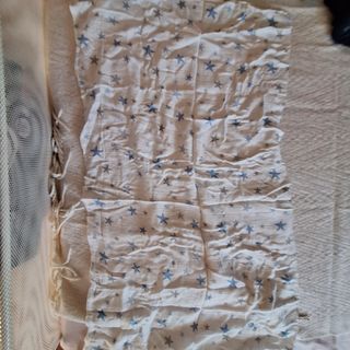 Almohada cuna +protector impermeable