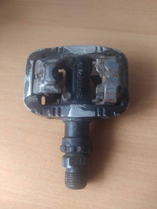 Pedal derecho Shimano