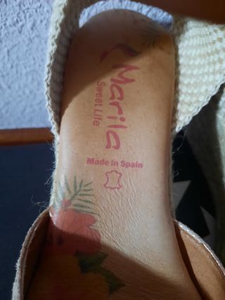 Alpargatas cuña esparteñas de piel de mujer