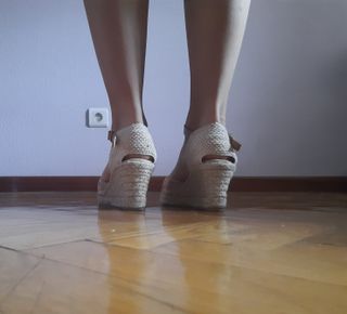 Alpargatas cuña esparteñas de piel de mujer