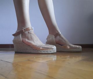 Alpargatas cuña esparteñas de piel de mujer