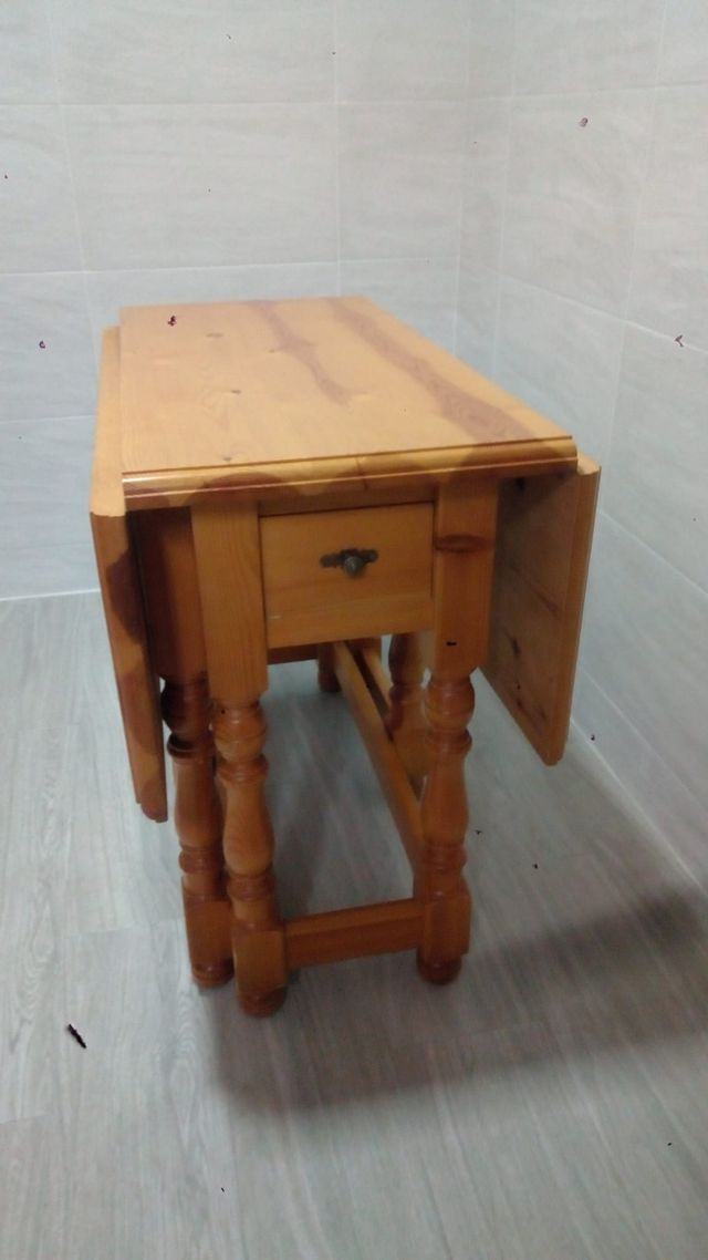 Tavolo ausiliario in legno