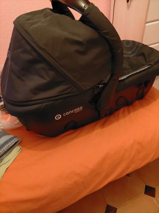 Carro bebe con maxicosi y capazo