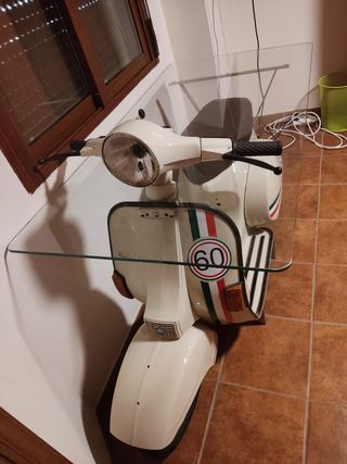 Mesa y silla escritorio "vespa".