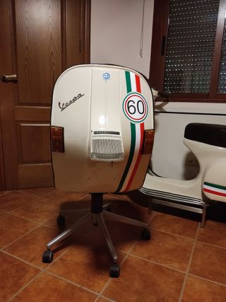 Mesa y silla Vespa