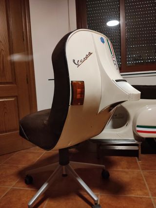 Mesa y silla Vespa