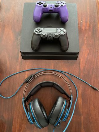 PS4 Slim