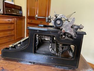 Máquina de escribir Yost N15