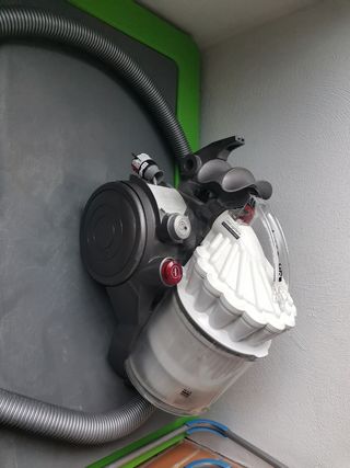 Aspiradora con cable Dyson dc32