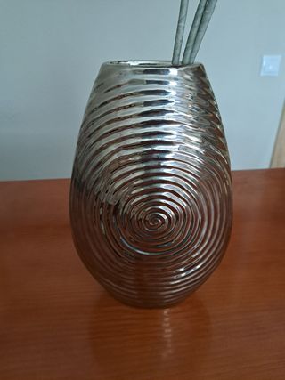 Jarrón y plato a juego