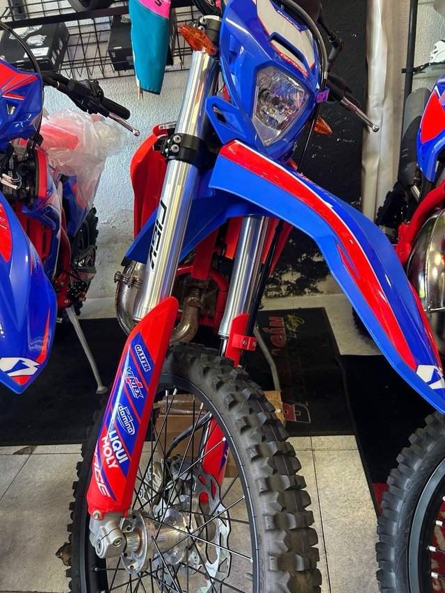 BETA 50 ENDURO RACING con 800kms comprada diciembr