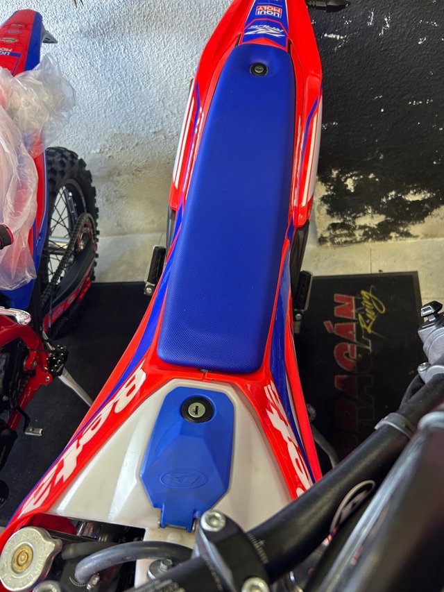 BETA 50 ENDURO RACING con 800kms comprada diciembr