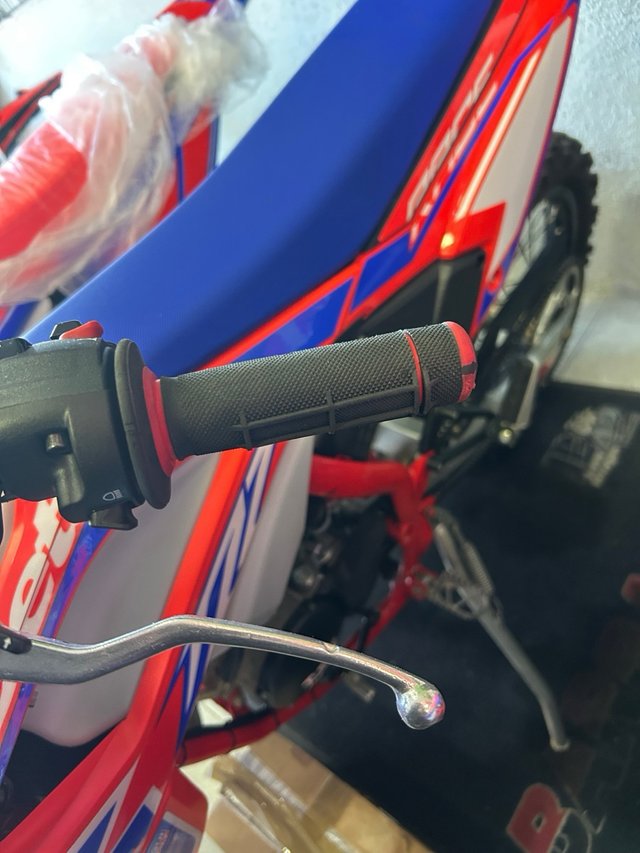 BETA 50 ENDURO RACING con 800kms comprada diciembr