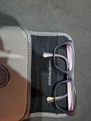 Armação de óculos de senhora