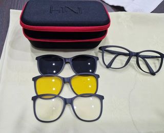 Armação de óculos de senhora