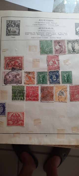 2 ÁLBUMES ANTIGUOS DE SELLOS