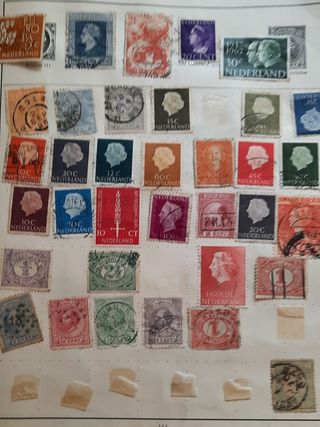 2 ÁLBUMES ANTIGUOS DE SELLOS