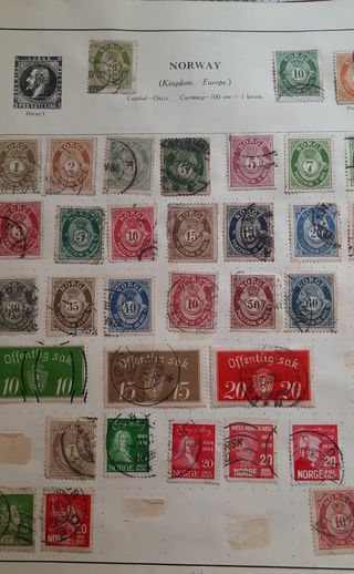 2 ÁLBUMES ANTIGUOS DE SELLOS