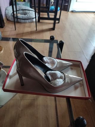 Zapatos muy cuidados. N 37