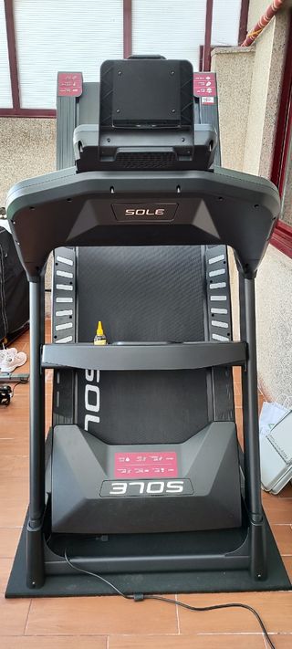 Cinta de correr SOLE F63