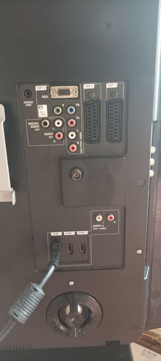 TV PHILIPS 42" PFL7403D+TDT CON MUEBLE