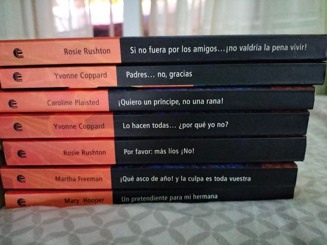 Lote de novelas juveniles en tapa dura