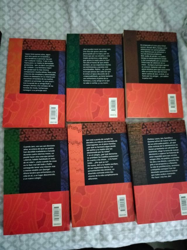 Lote de novelas juveniles en tapa dura