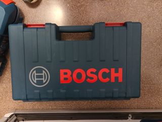 Bosch Profesional GBH 2-23 REA aspira