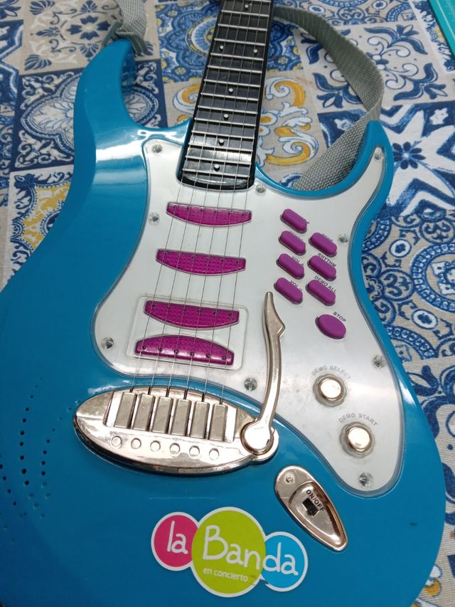 Guitarra electrica juguettos de segunda mano por 20 EUR en