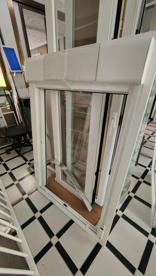 Ventana nueva sobrante de obra .