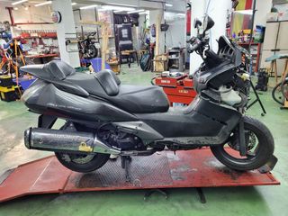 Honda Silver Wing 400 08