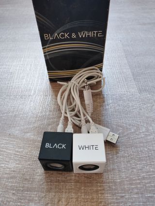 Mini Altavoces Black & White