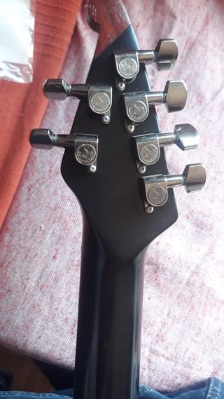 Weisse Hügel Guayacane 24