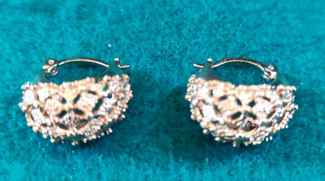 Pendientes chapados en oro