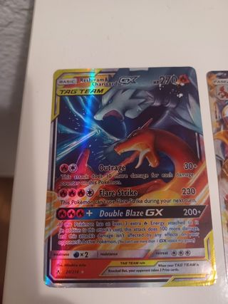 LOTE 2 CARTAS POKEMON CHARIZARD