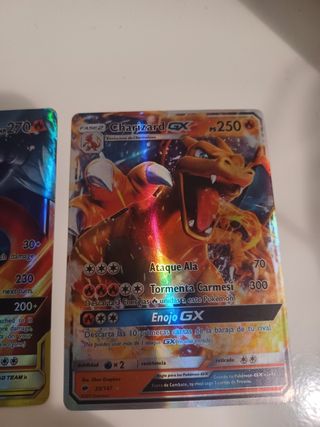 LOTE 2 CARTAS POKEMON CHARIZARD