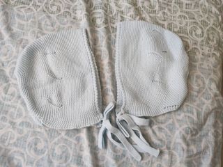 2 conjuntos y capotas de vestir talla 24 meses