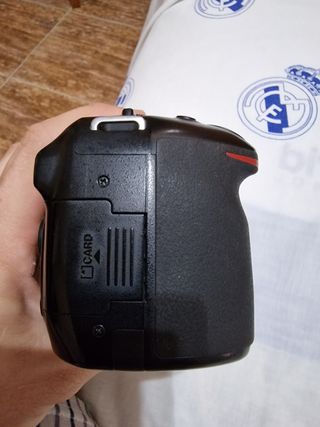 NIKON D5200 Sólo Cuerpo