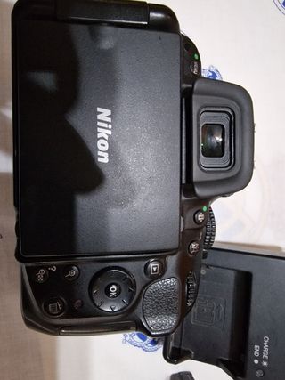NIKON D5200 Sólo Cuerpo