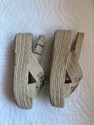 Sandalias de esparto Stradivarius