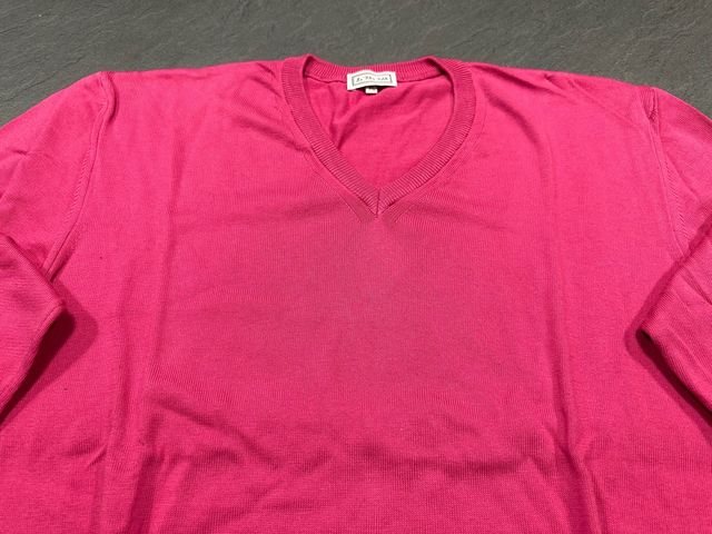 Maglione in cotone  con scollo a V  fuxia