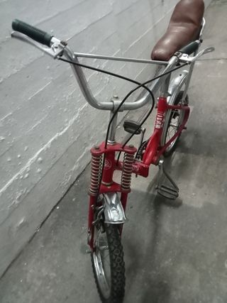 Bicicleta antigua motoretta