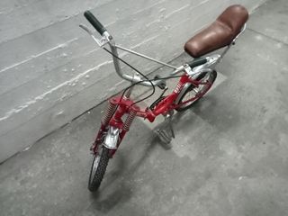 Bicicleta antigua motoretta