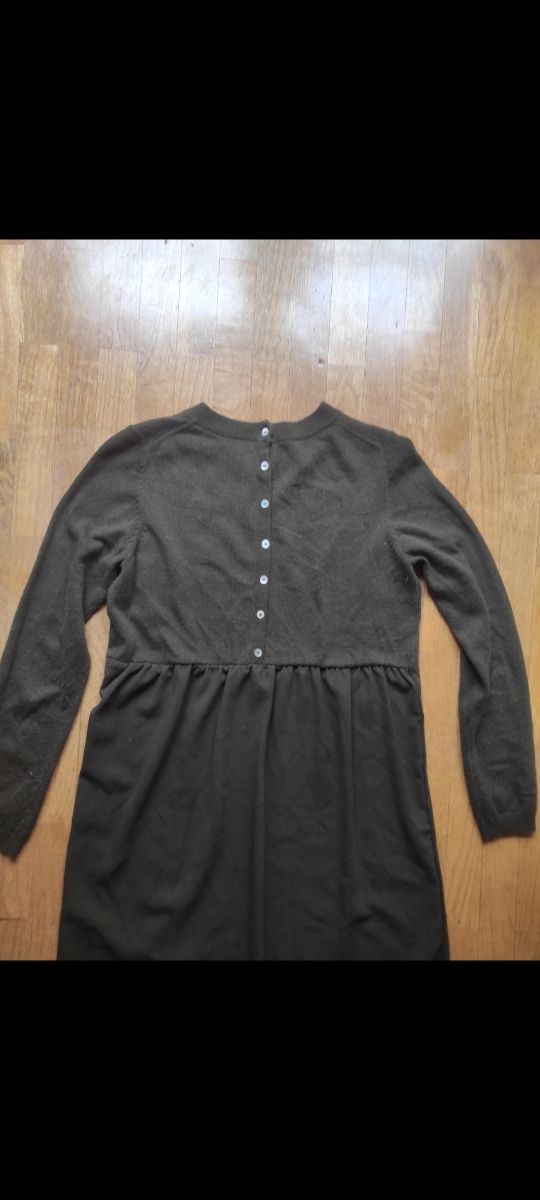 Vestido con botones en la espalda