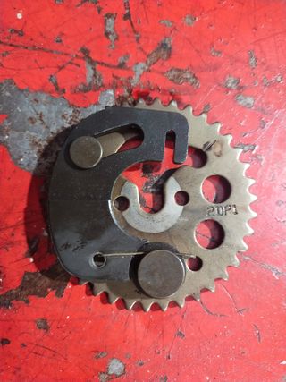 Piñón cadena distribución nmax 125